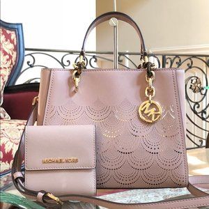 NWT Michael Kors Sofia perforated handbag&wallet